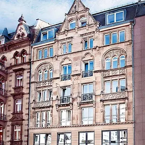 Five Elements And Capsules Frankfurt , Frankfurt am Main Almanya