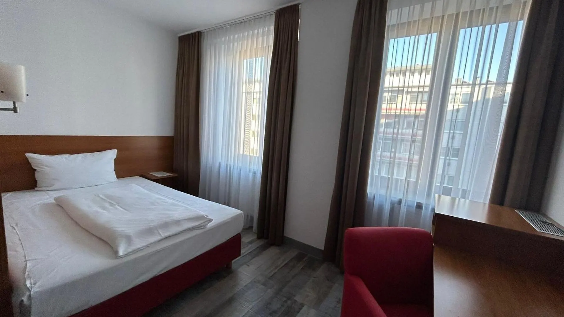Hotel Fackelmann Nürnberg 2*,  Tyskland